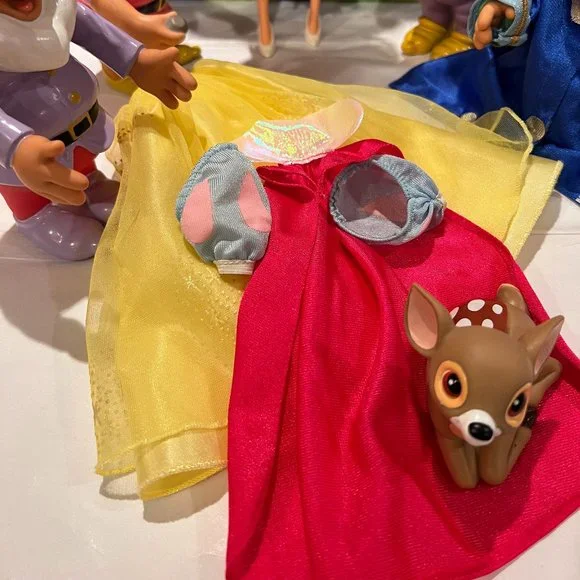 90’s Mattel Snow White Doll & Vintage Disney Vinyl Dwarfs